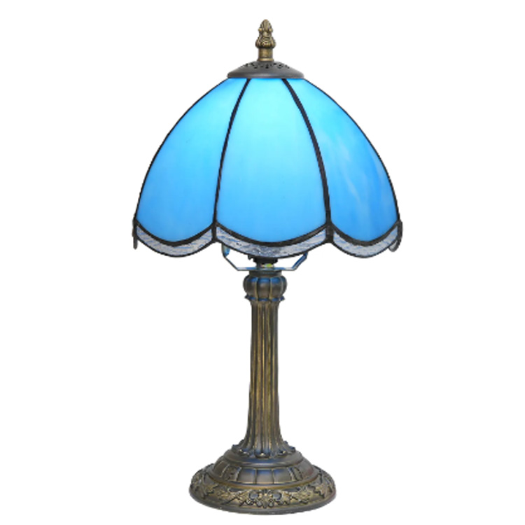 8 tommer himmelblå vintage stained glas kronblade skrivebordslamper