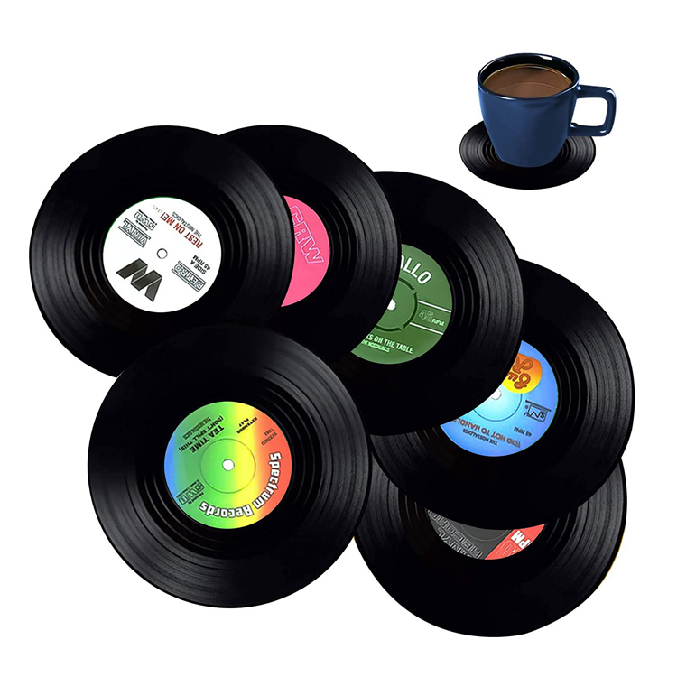 Sæt med 12 retro vintage vinylpladebrikker til drinks